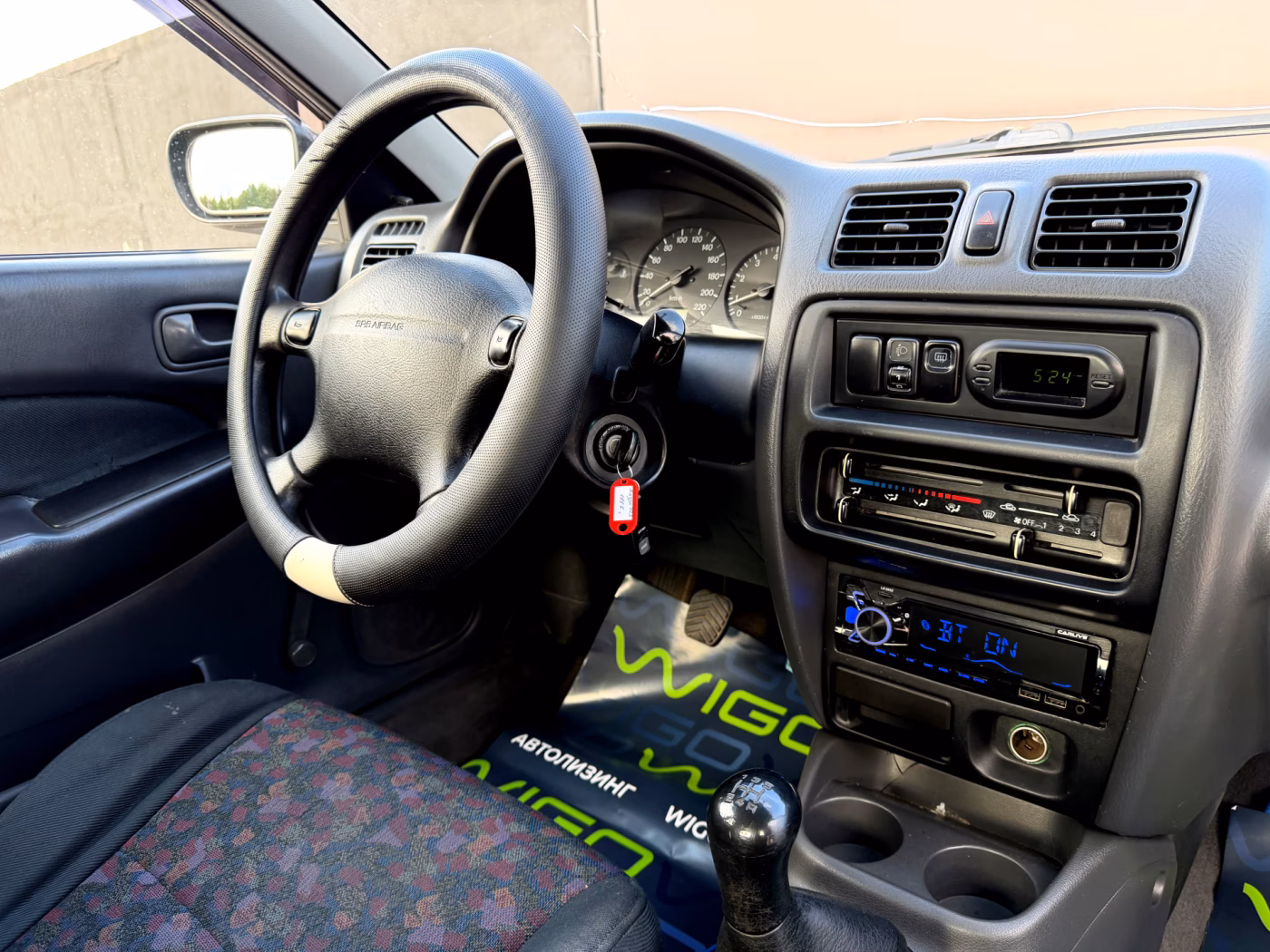 Mazda 323 фото 16