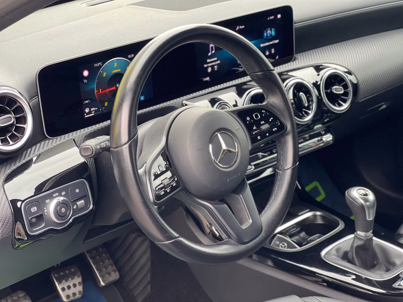 Mercedes-Benz A-Класс фото 12