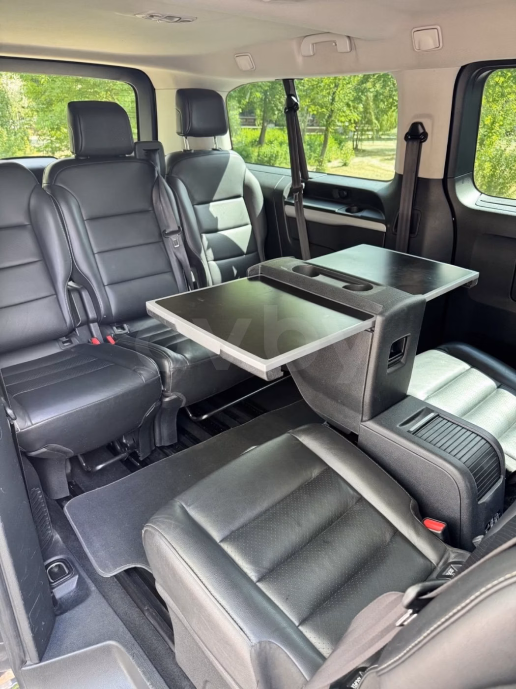 Peugeot Traveller фото 8