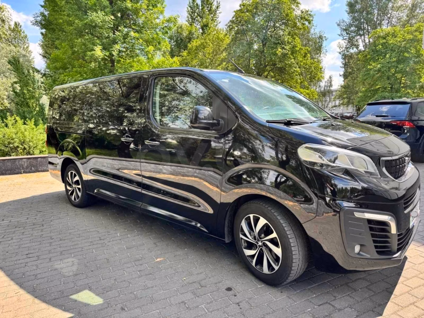 Peugeot Traveller фото 6