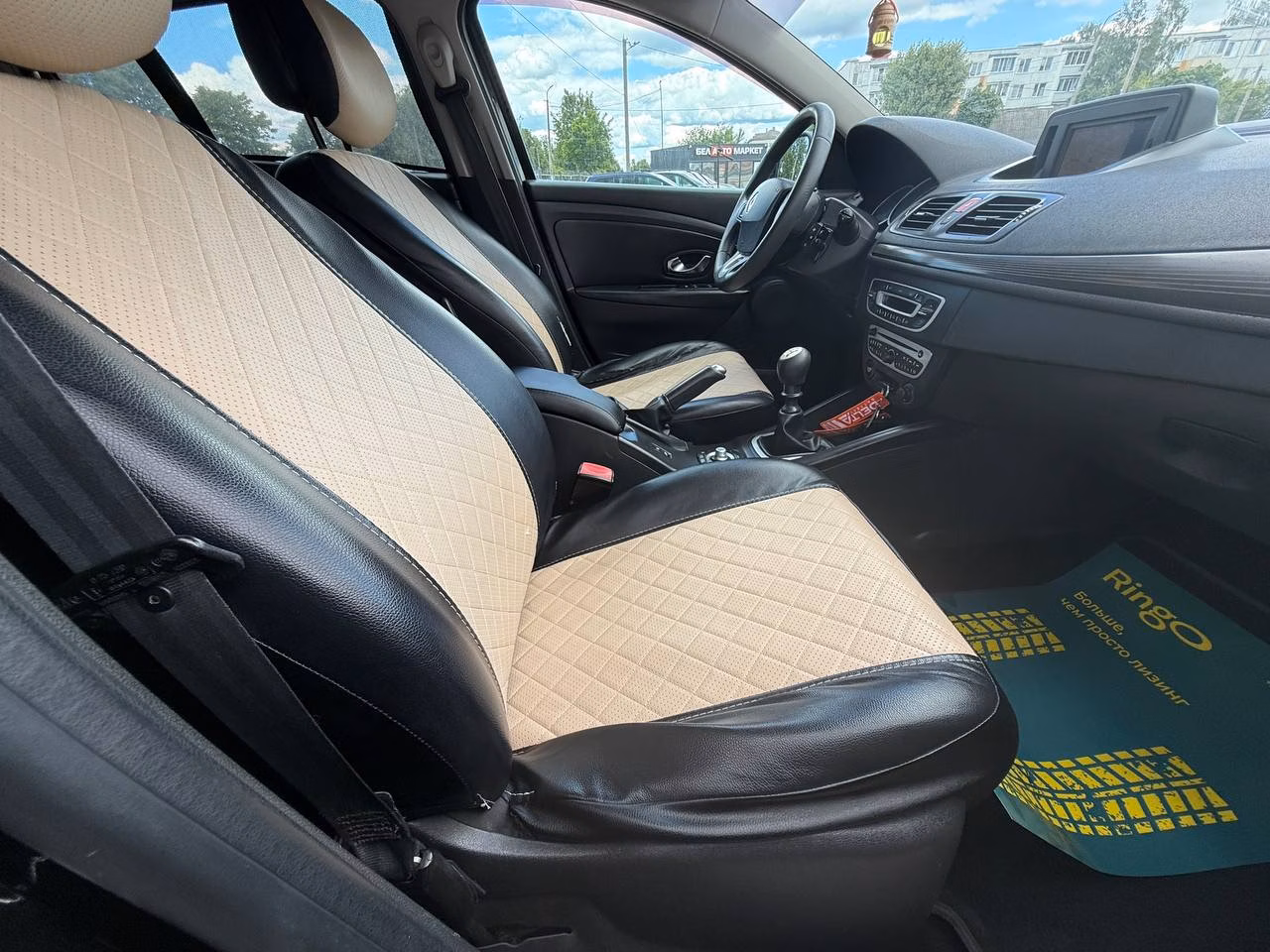 Renault Megane фото 8