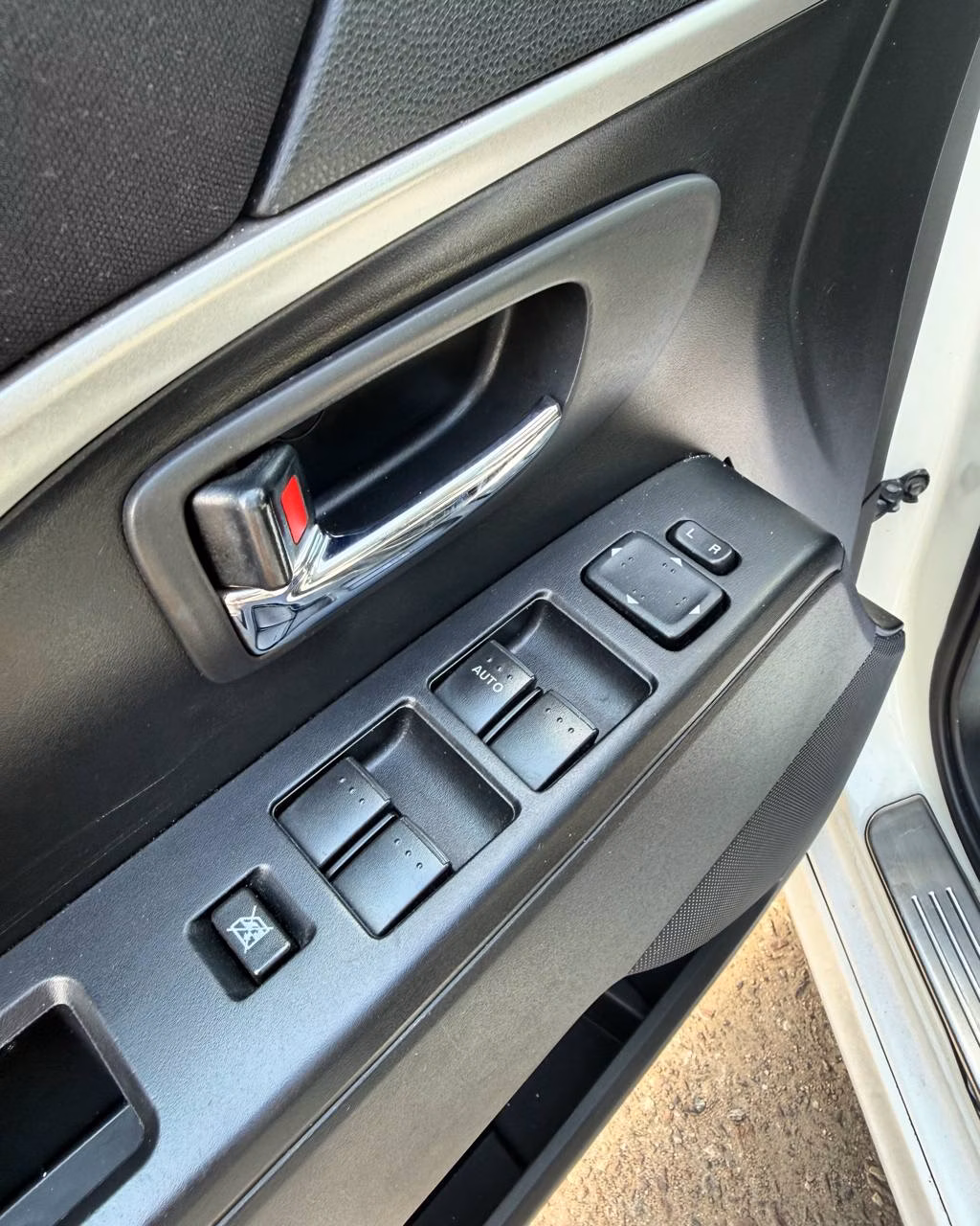 Mazda 5 фото 9