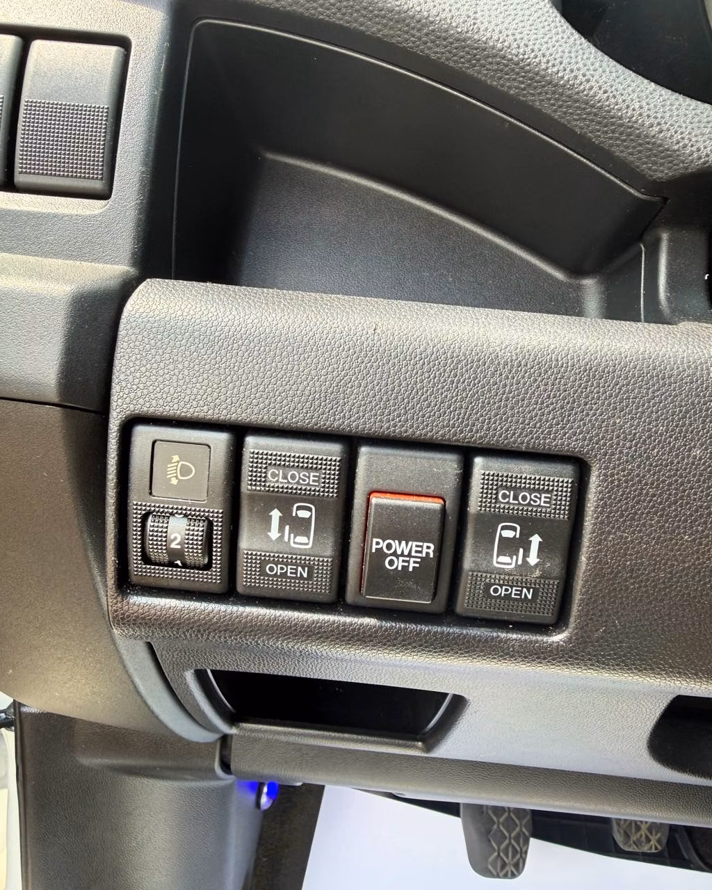 Mazda 5 фото 10