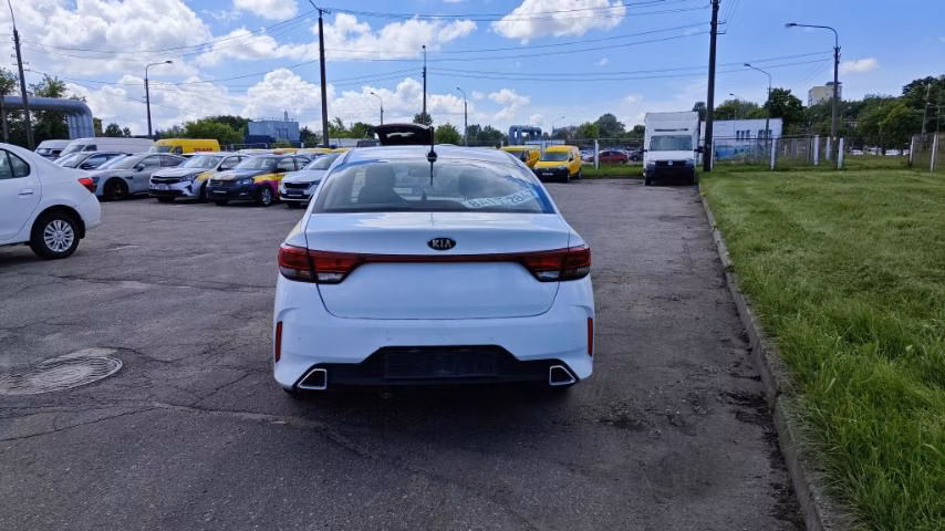 Kia Rio фото 8