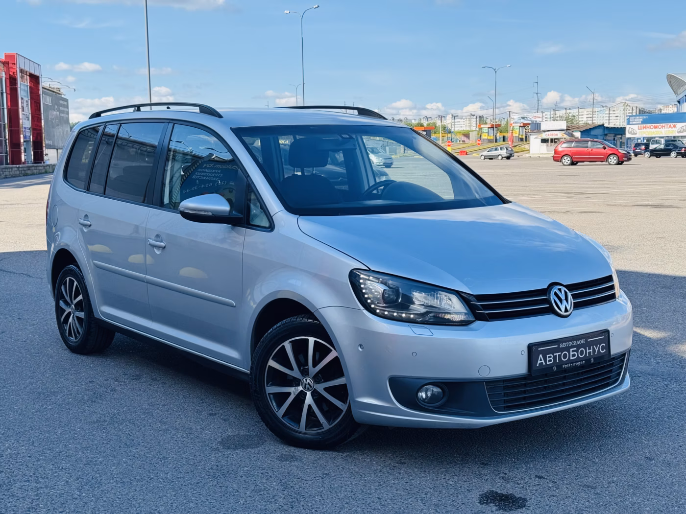 Volkswagen Touran фото 3