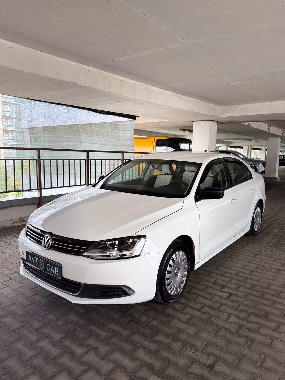 Volkswagen Jetta фото 4