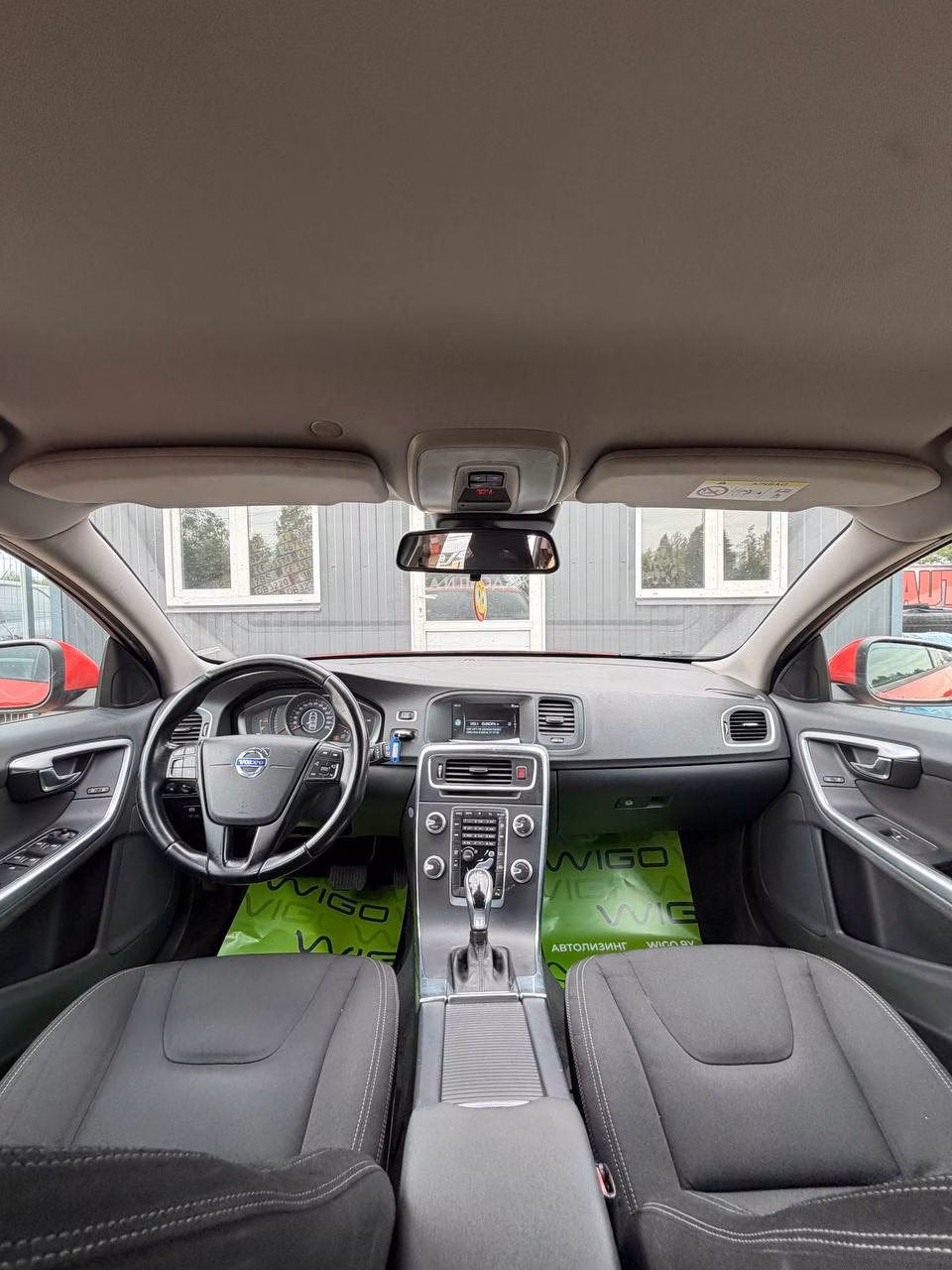 Volvo V60 фото 9