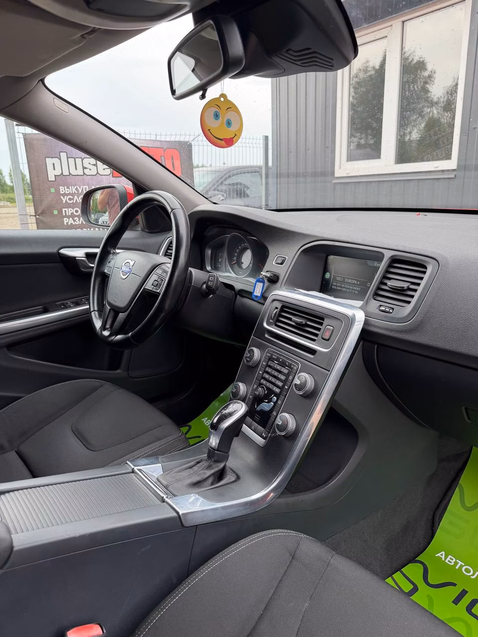 Volvo V60 фото 11