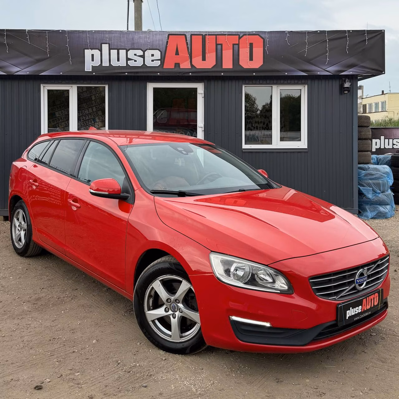 Volvo V60 фото 2