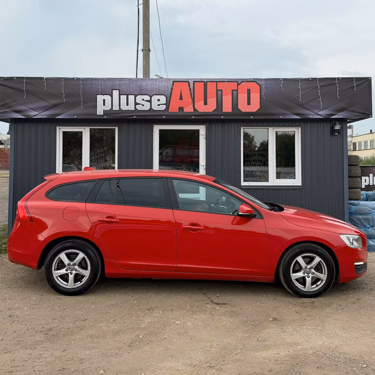 Volvo V60 фото 7