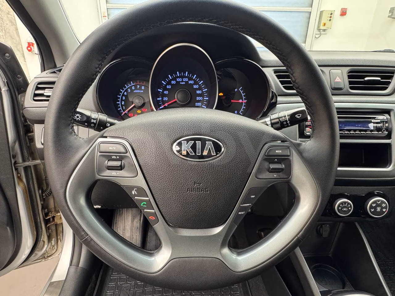 Kia Rio фото 6