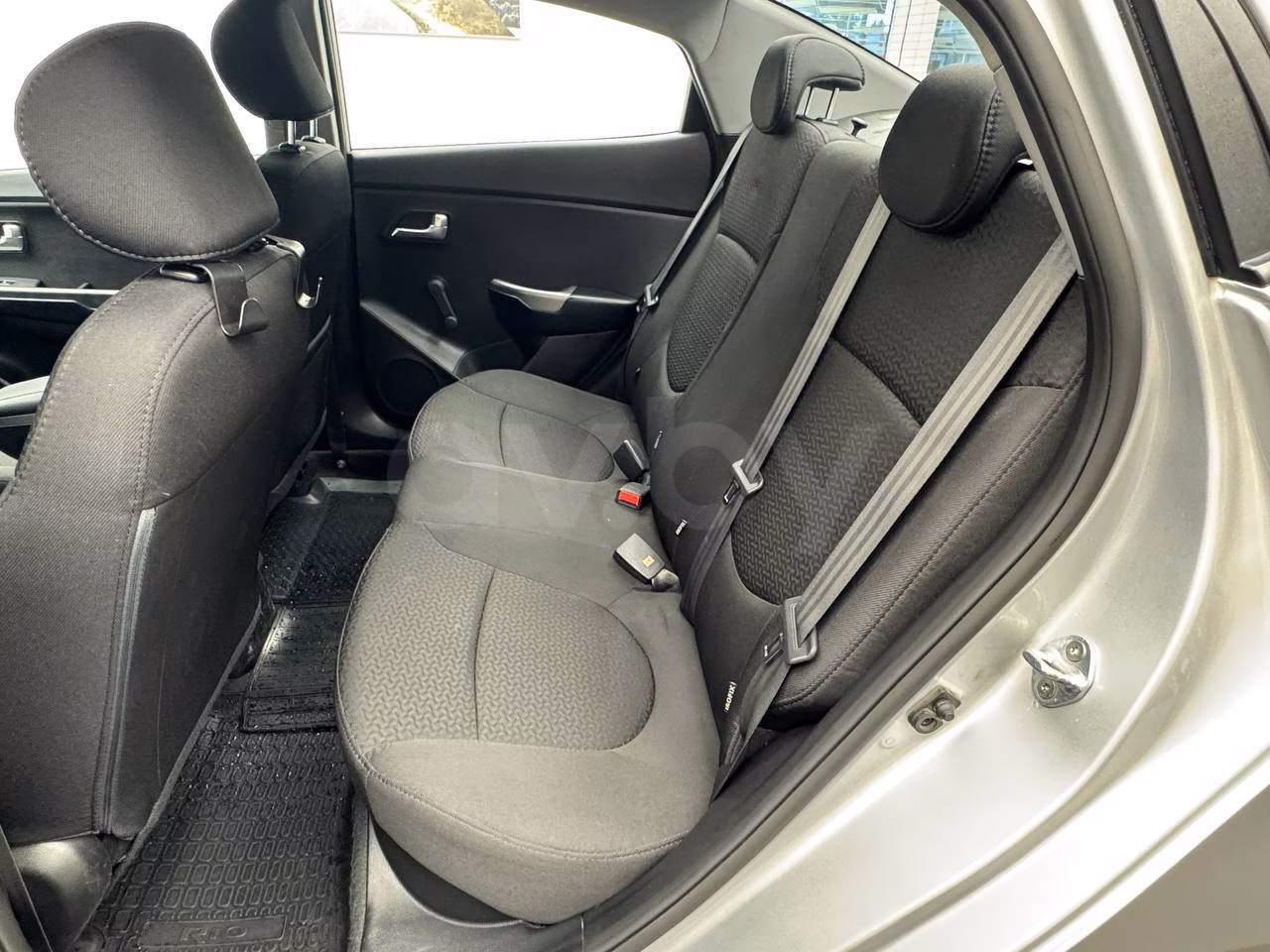 Kia Rio фото 8