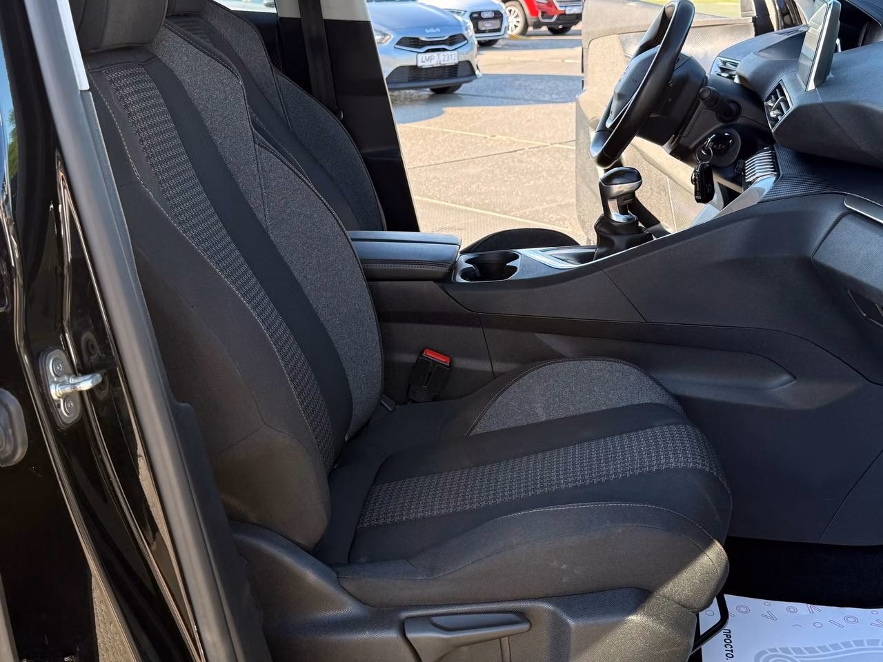 Peugeot 3008 фото 11