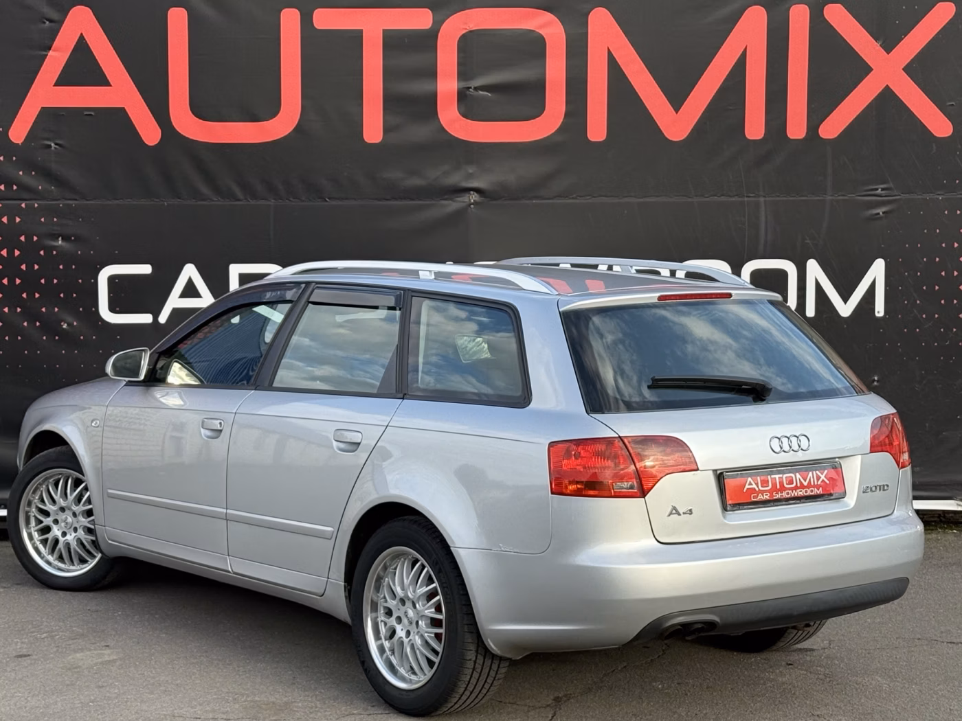 Audi A4 фото 4