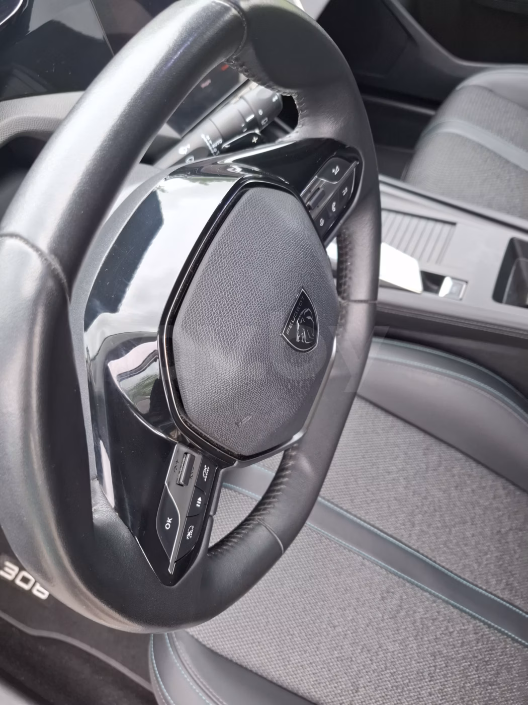 Peugeot 308 фото 14