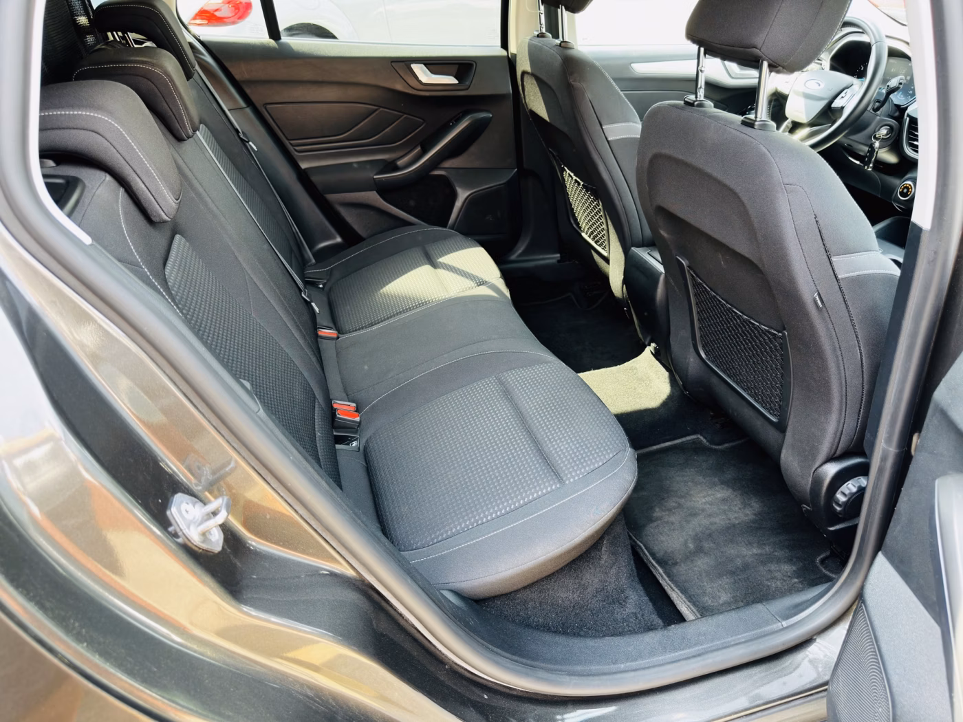 Ford Focus фото 12
