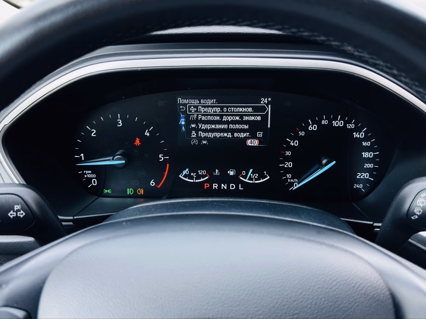 Ford Focus фото 25