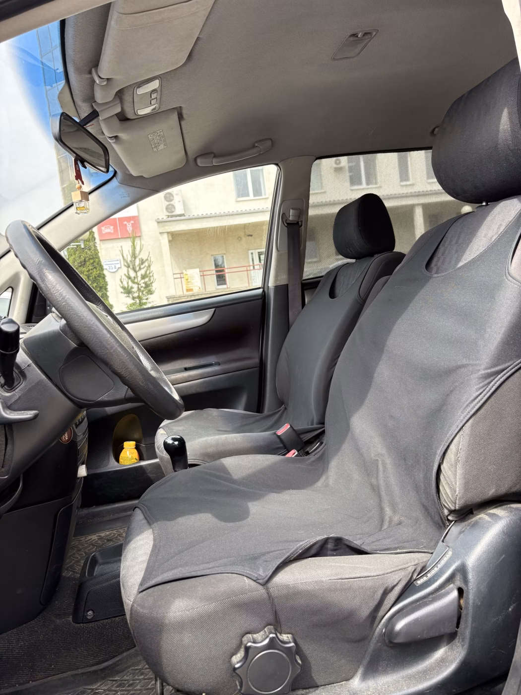 Toyota Avensis фото 12