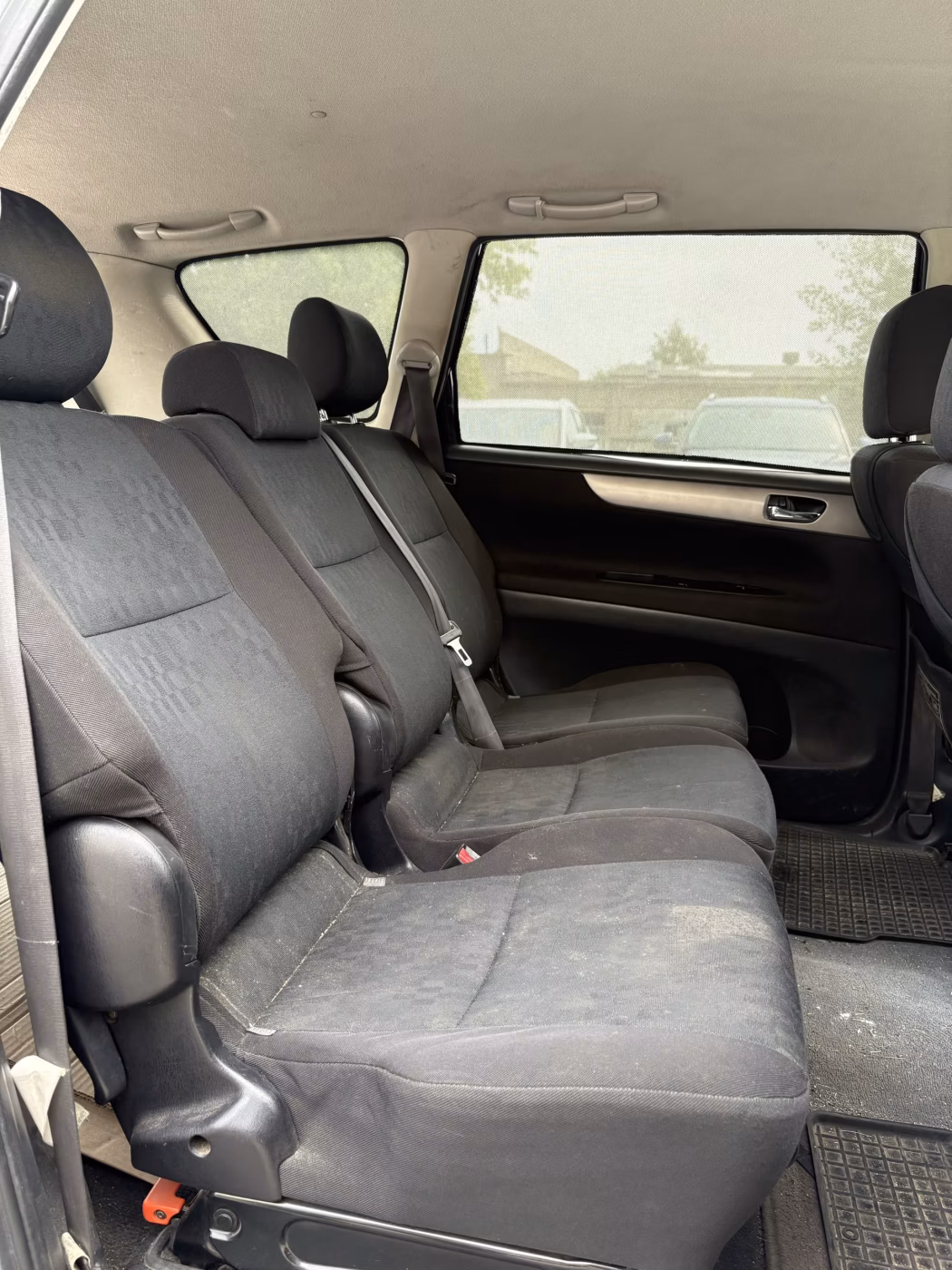 Toyota Avensis фото 10