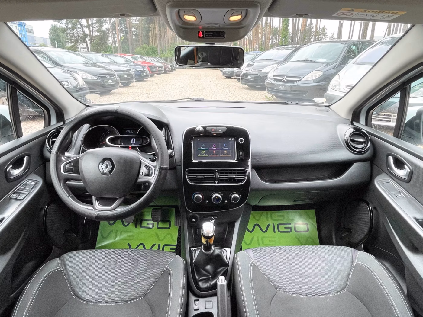 Renault Clio фото 10