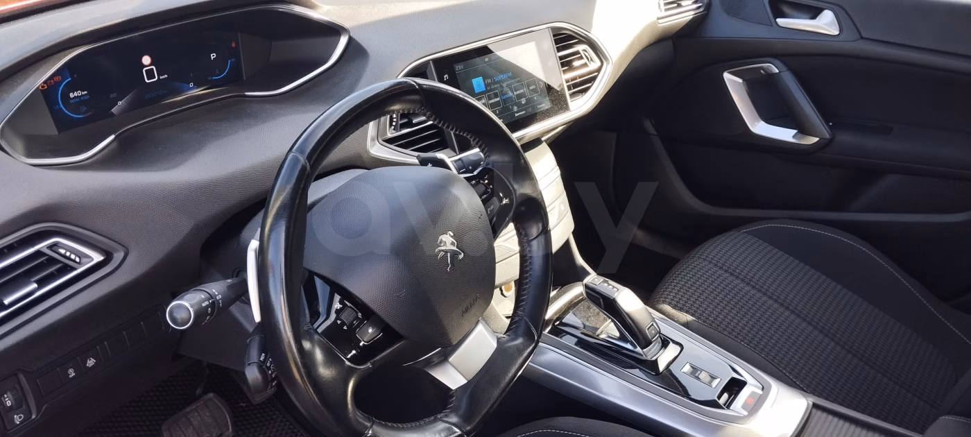 Peugeot 308 фото 5