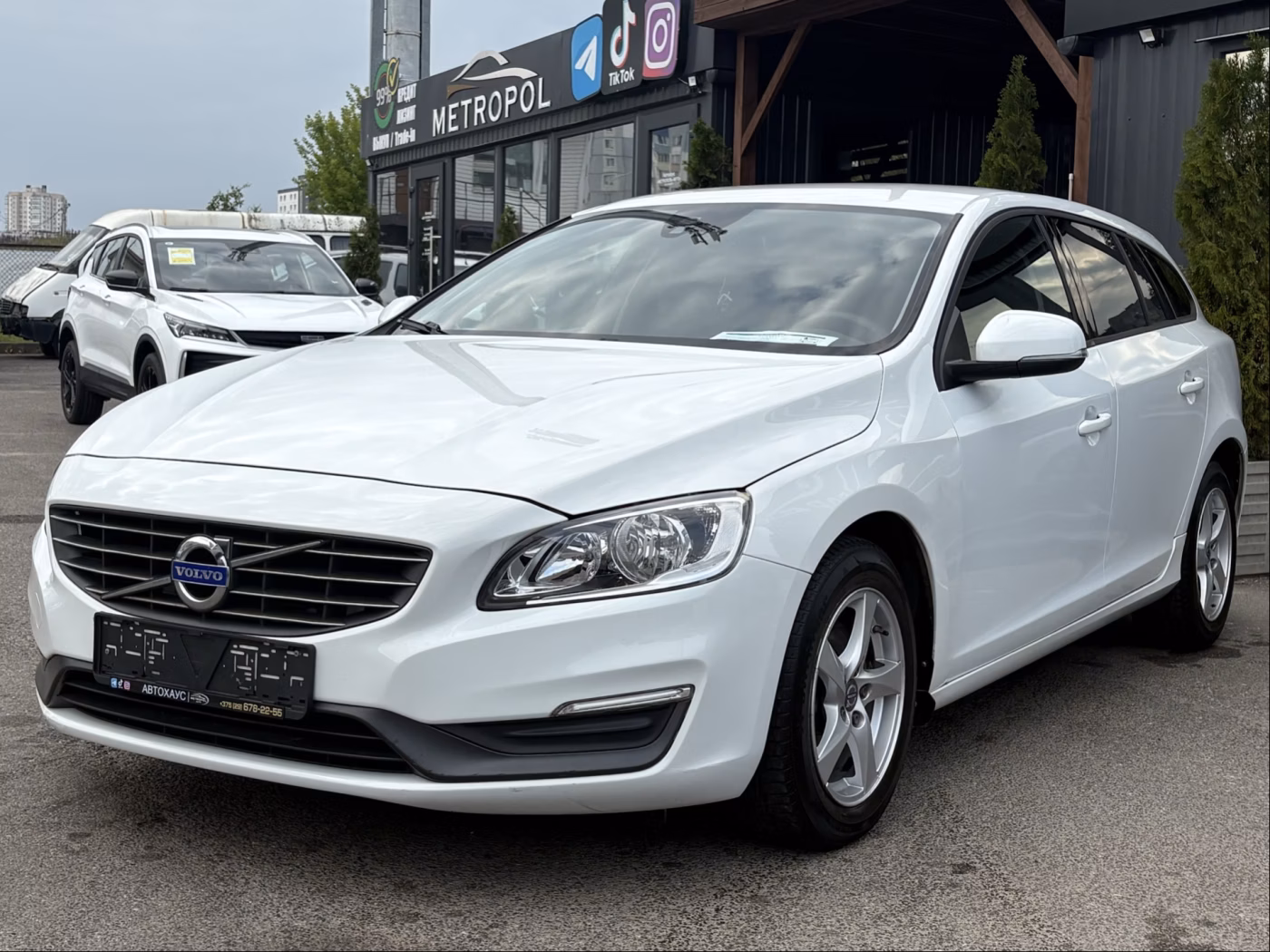 Volvo V60 фото 3