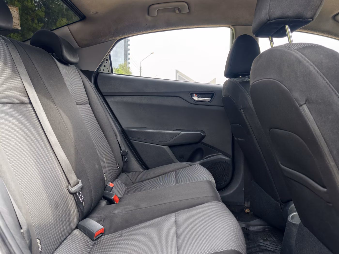 Hyundai Solaris фото 12