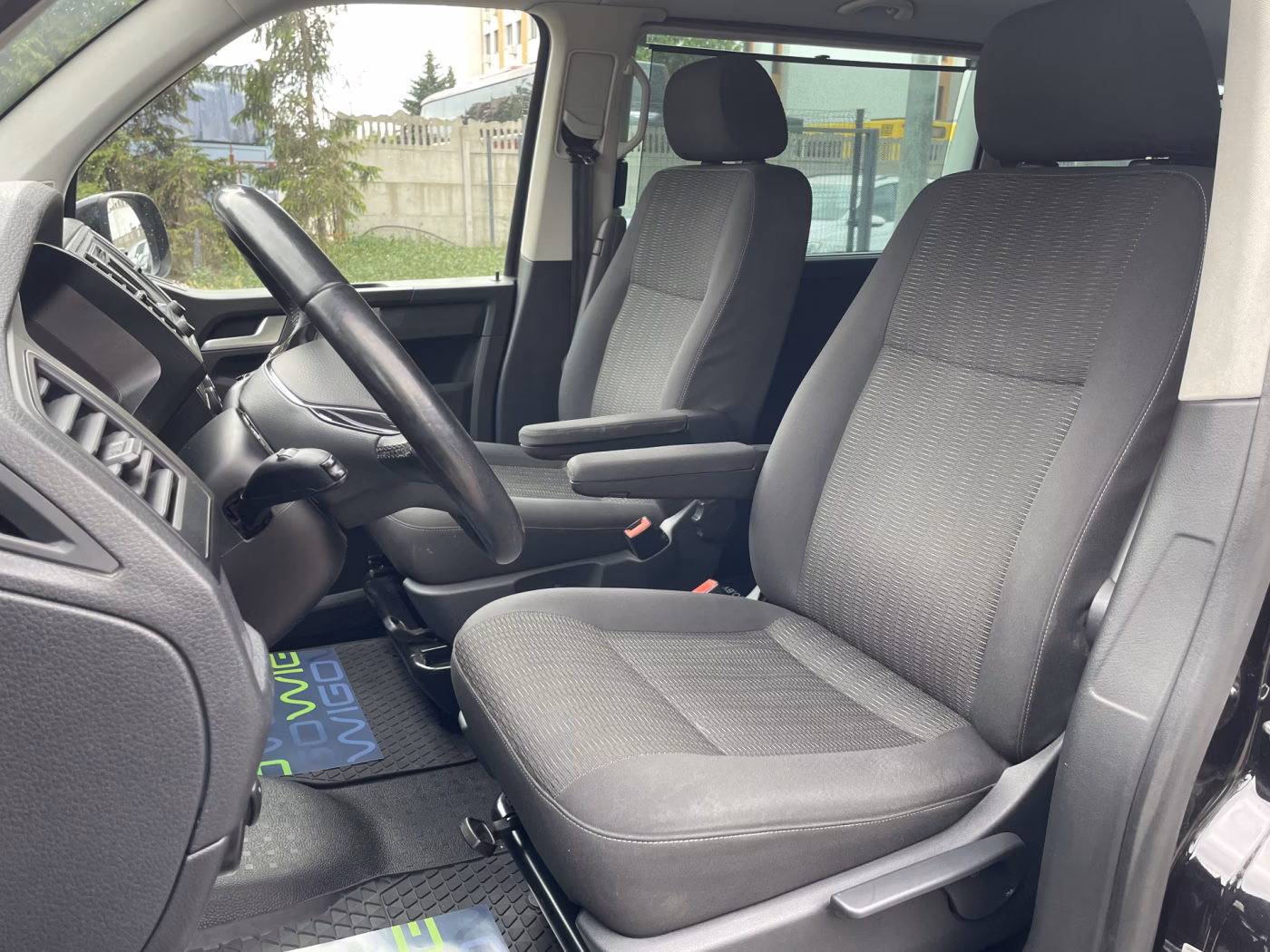 Volkswagen Caravelle фото 9