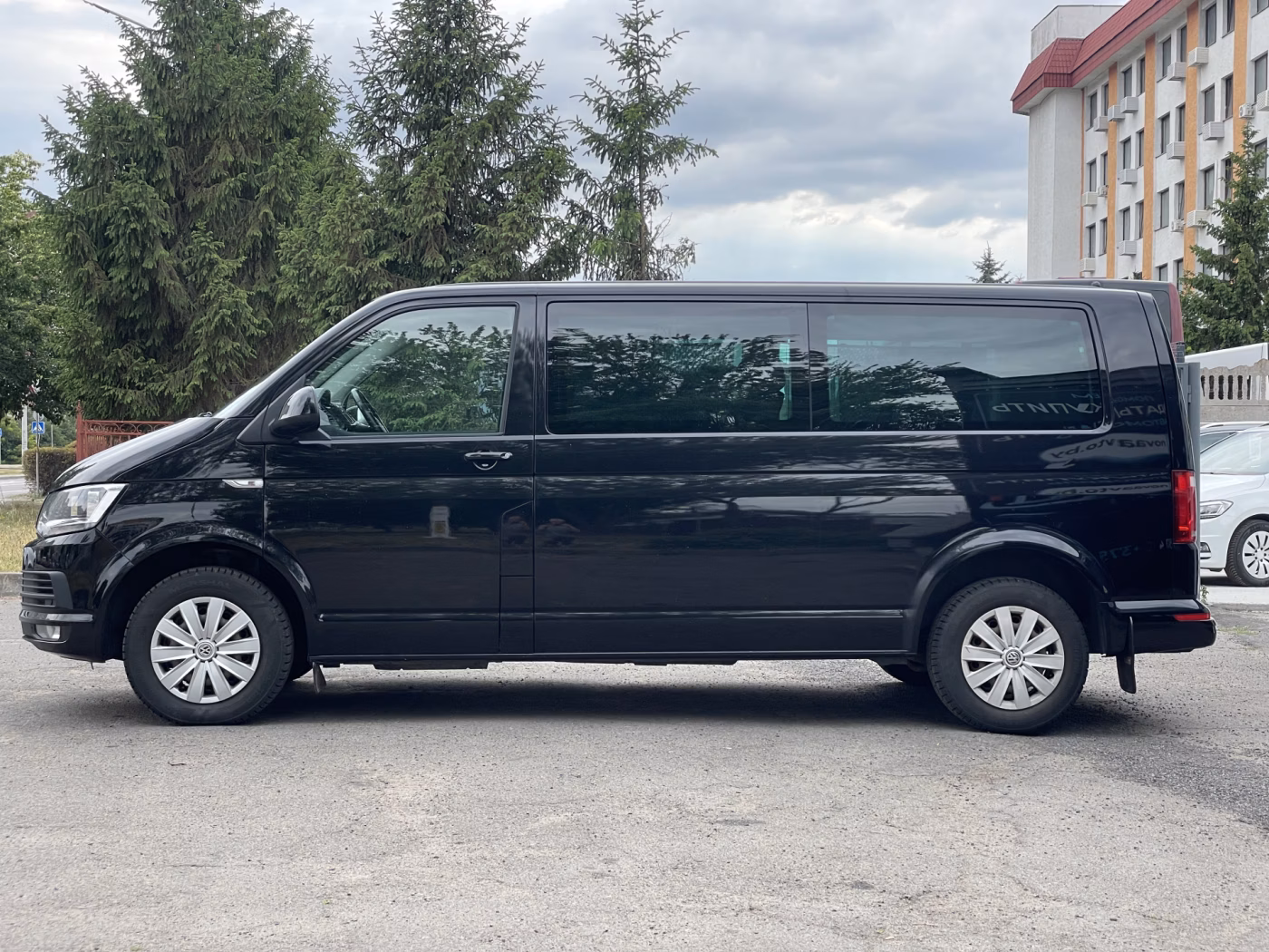 Volkswagen Caravelle фото 8