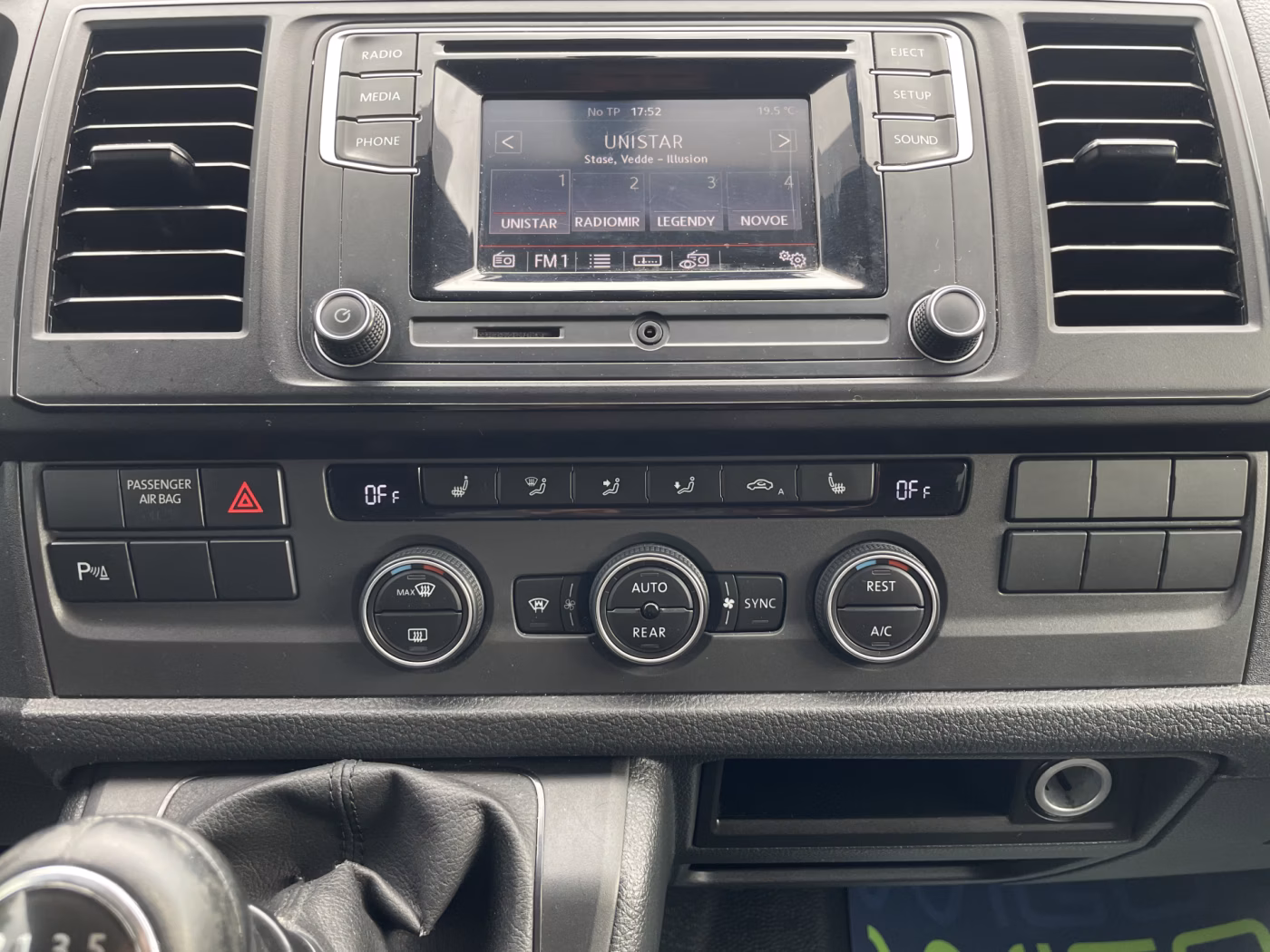Volkswagen Caravelle фото 17