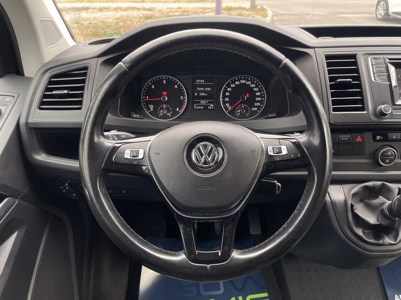 Volkswagen Caravelle фото 19