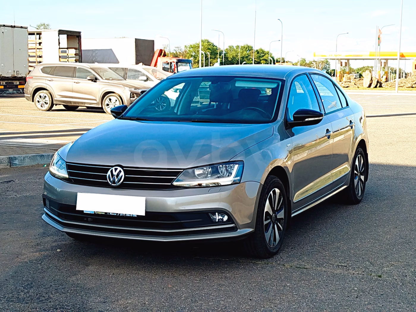 Volkswagen Jetta фото 2