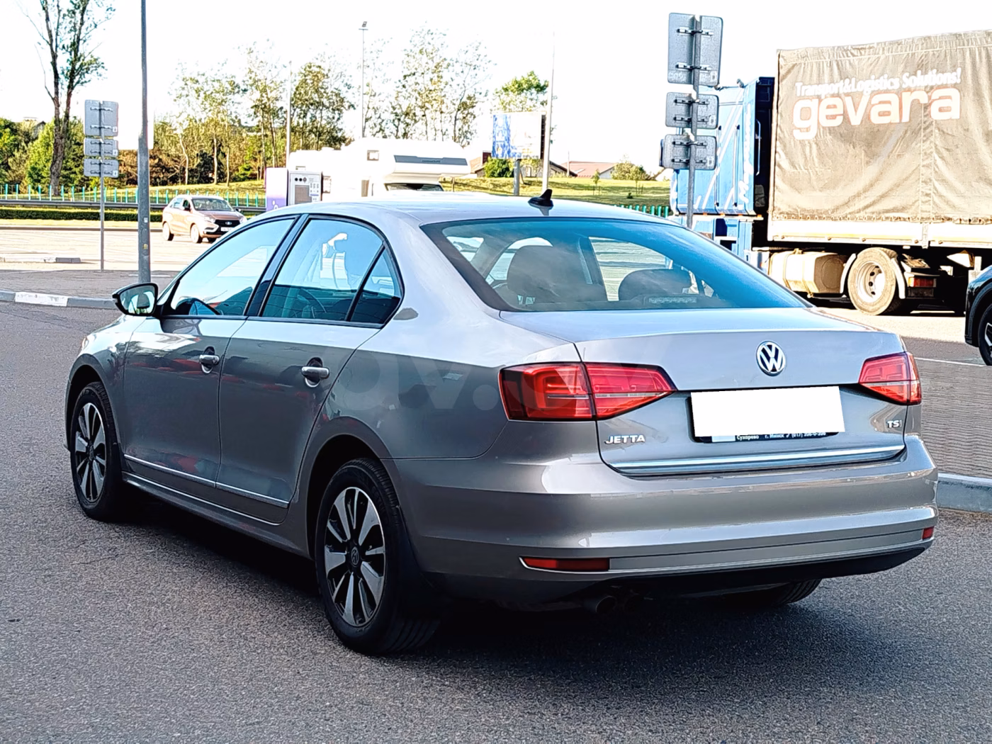 Volkswagen Jetta фото 4