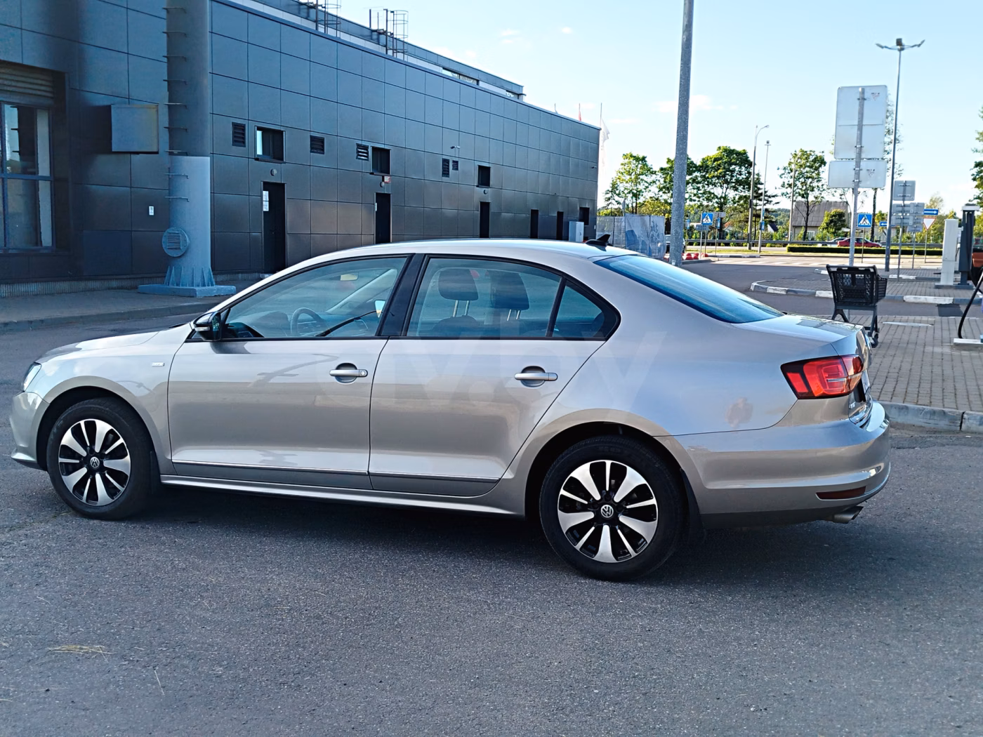 Volkswagen Jetta фото 8