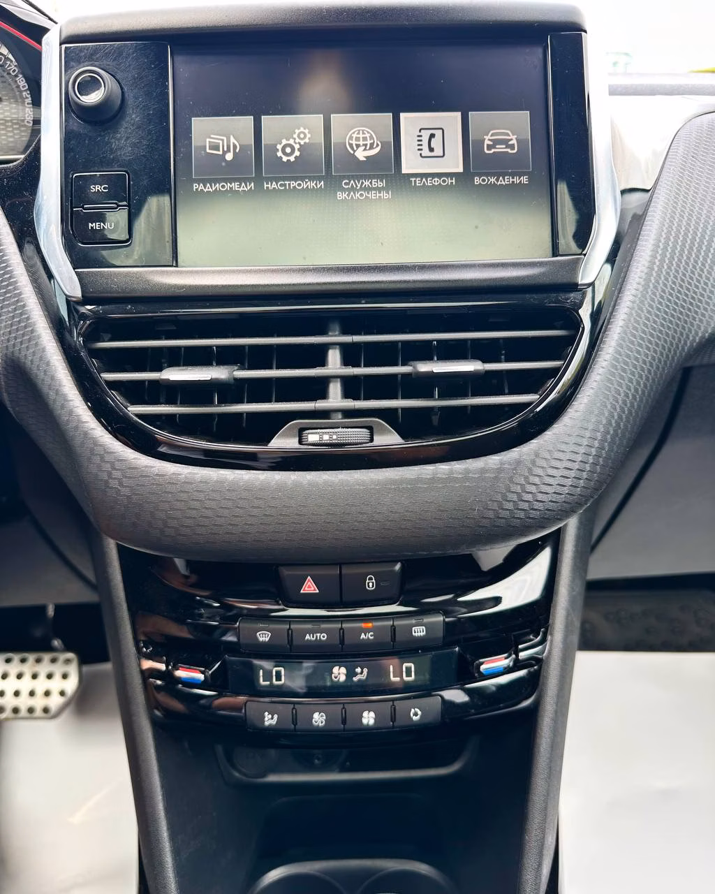 Peugeot 2008 фото 13