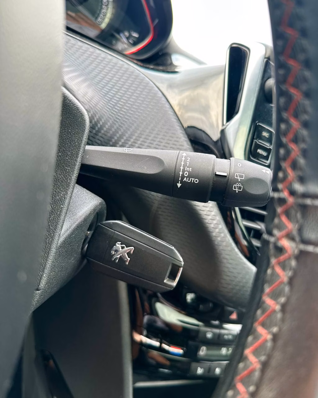Peugeot 2008 фото 17