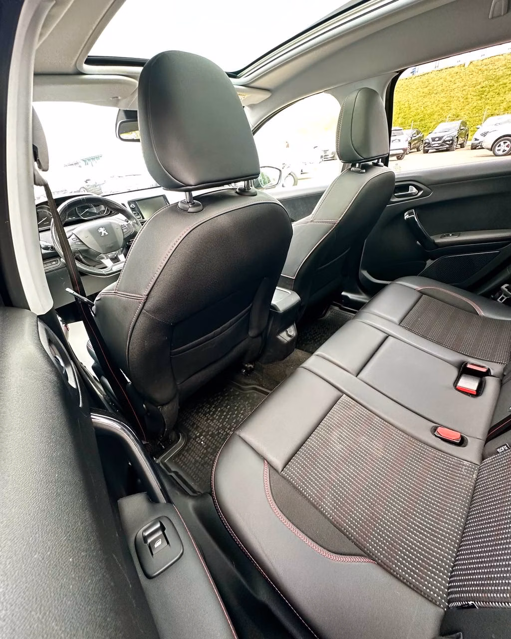 Peugeot 2008 фото 19