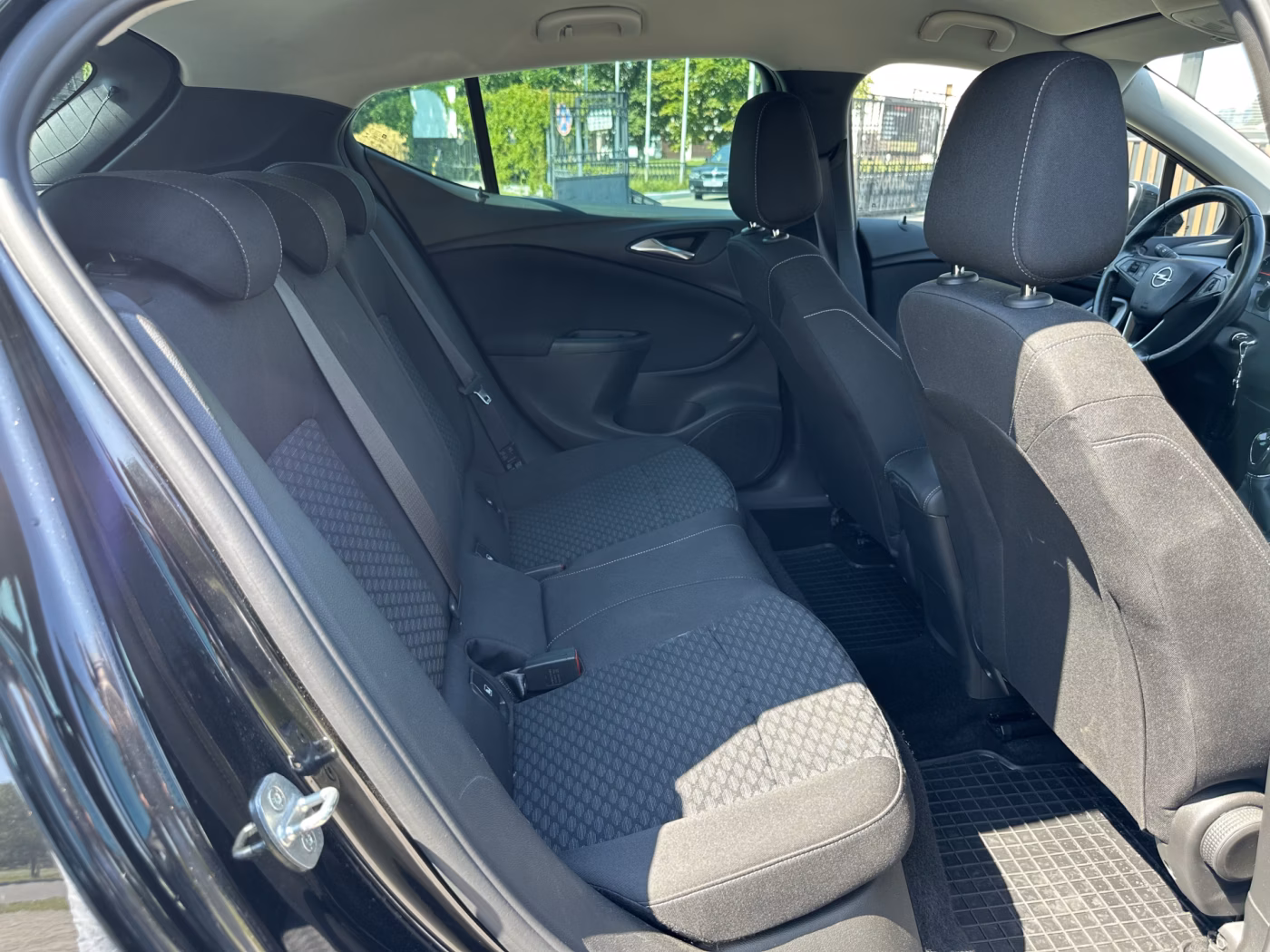 Opel Astra фото 11