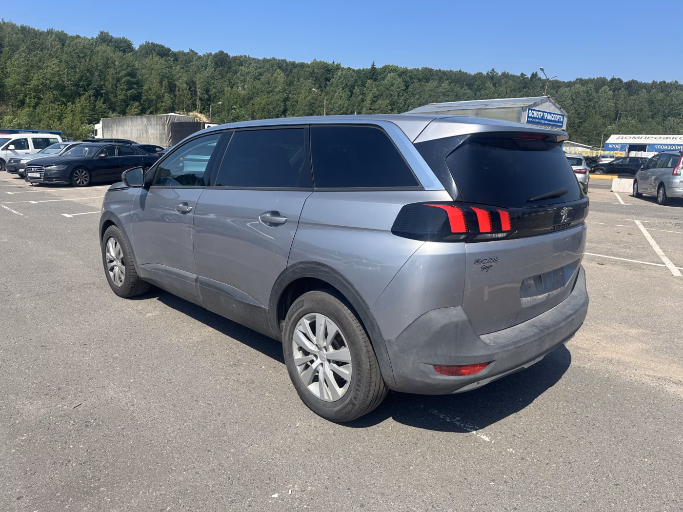 Peugeot 5008 фото 3