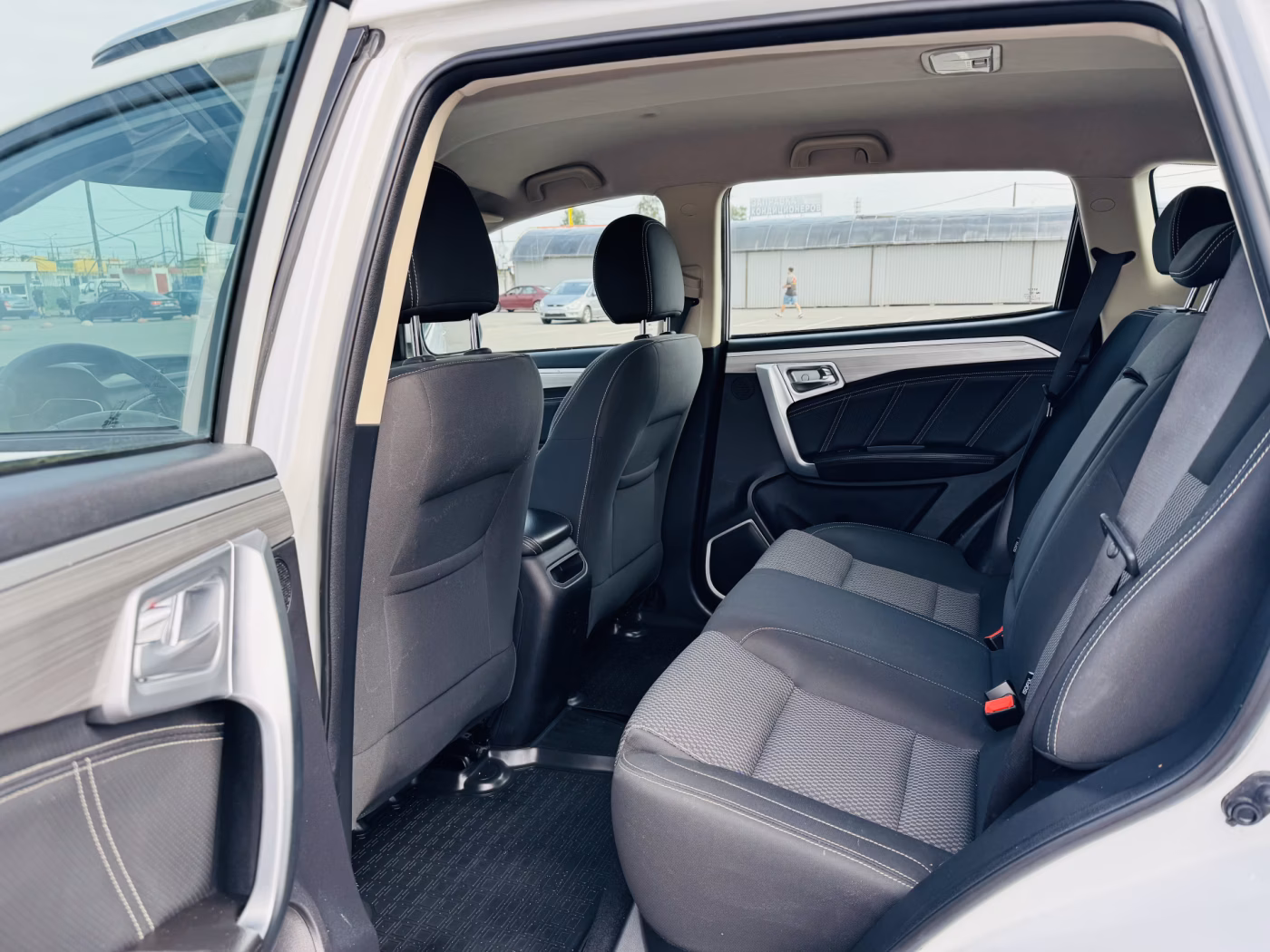 Geely Emgrand X7 фото 6