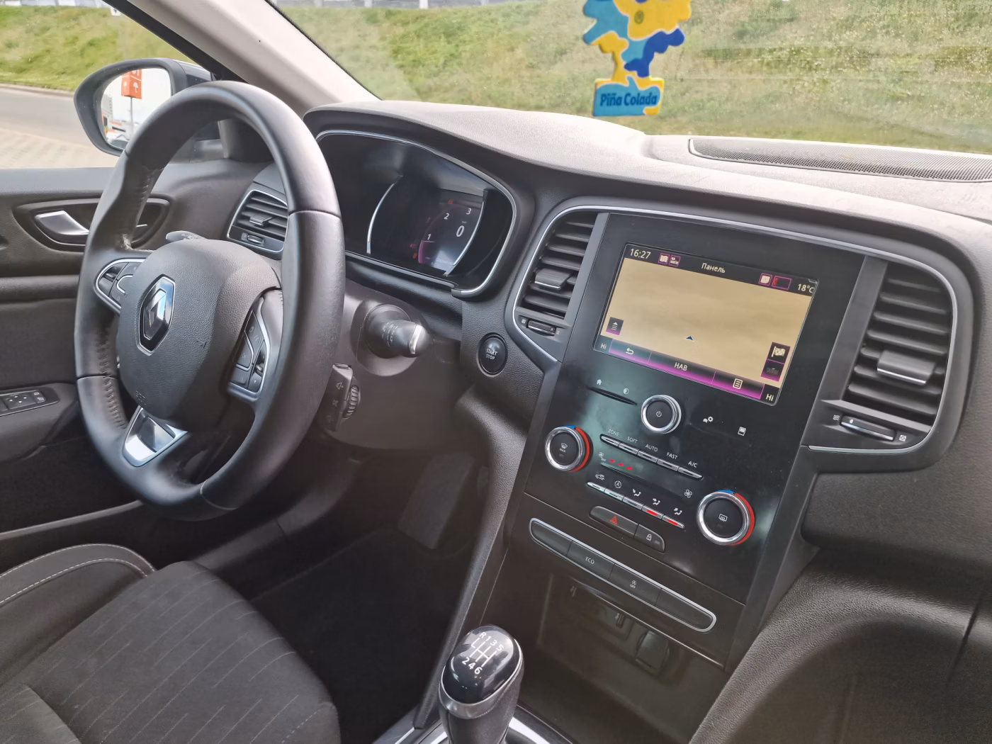Renault Megane фото 11