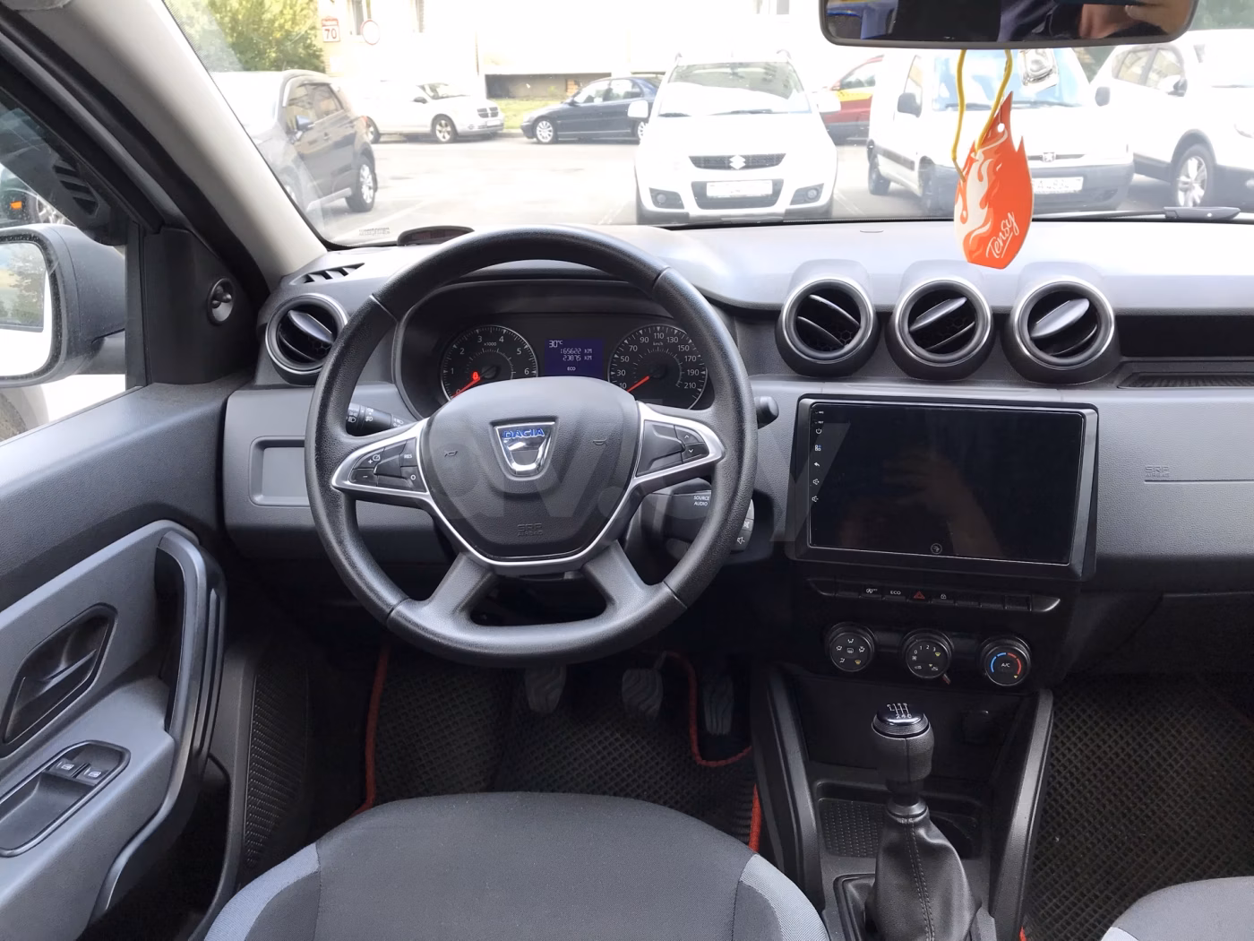 Dacia Duster фото 12