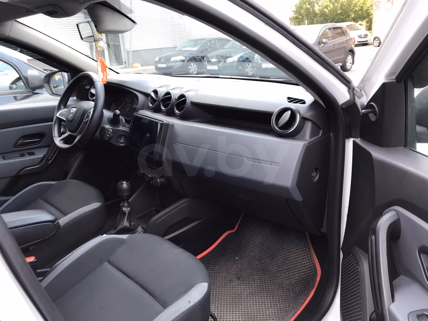 Dacia Duster фото 10