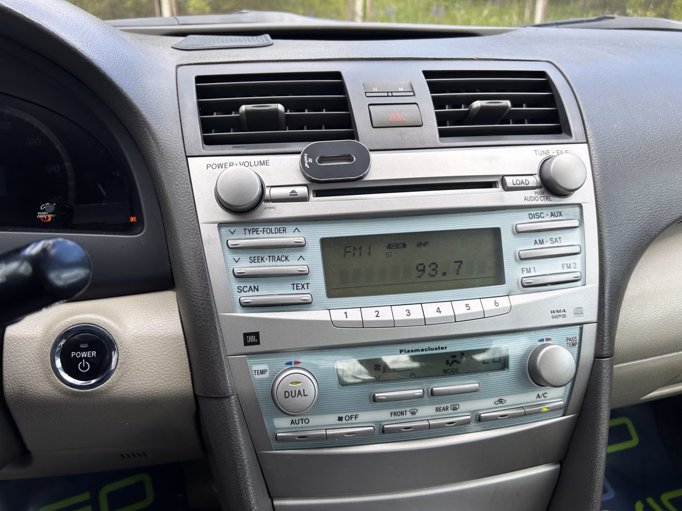 Toyota Camry фото 16