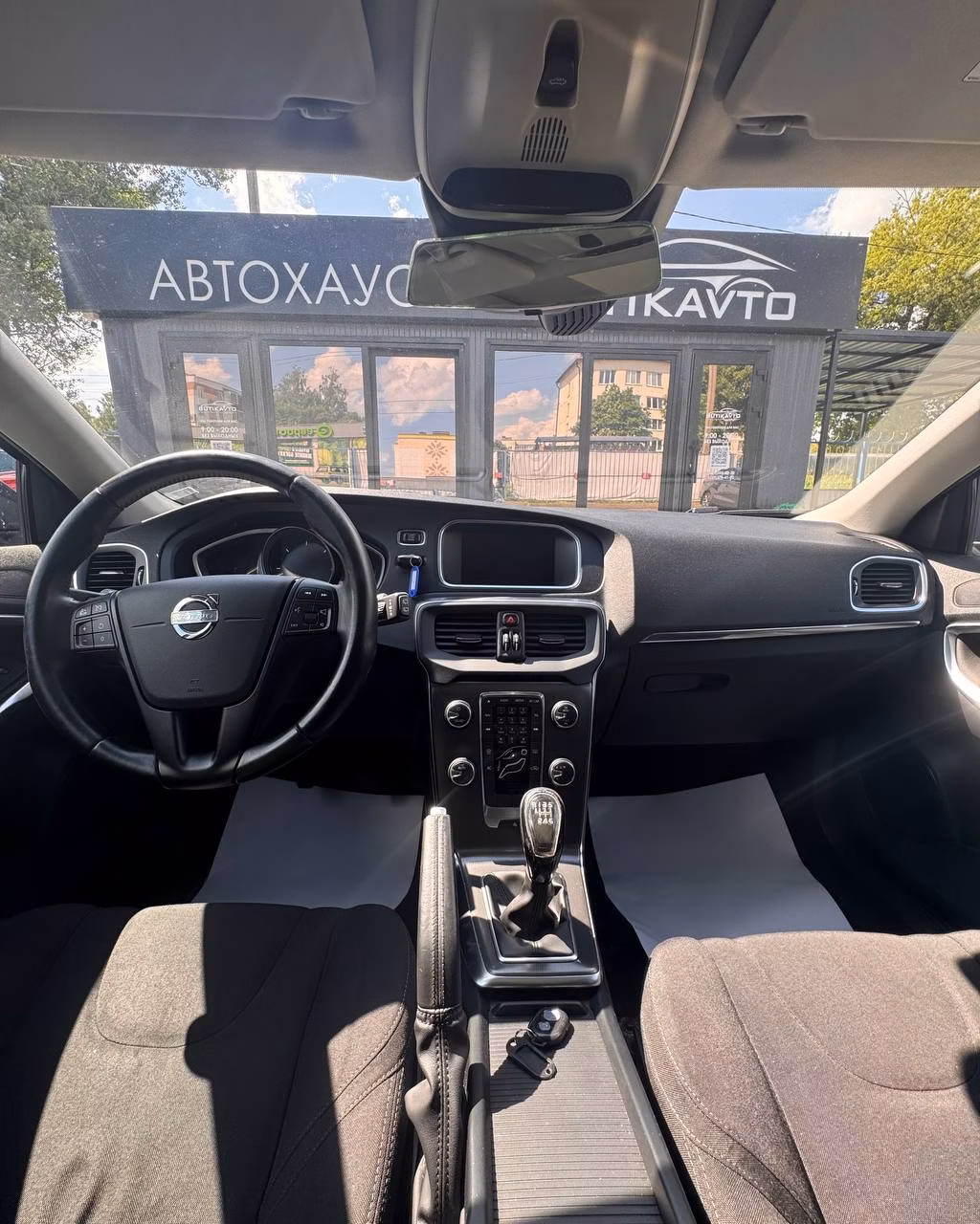 Volvo V40 фото 12
