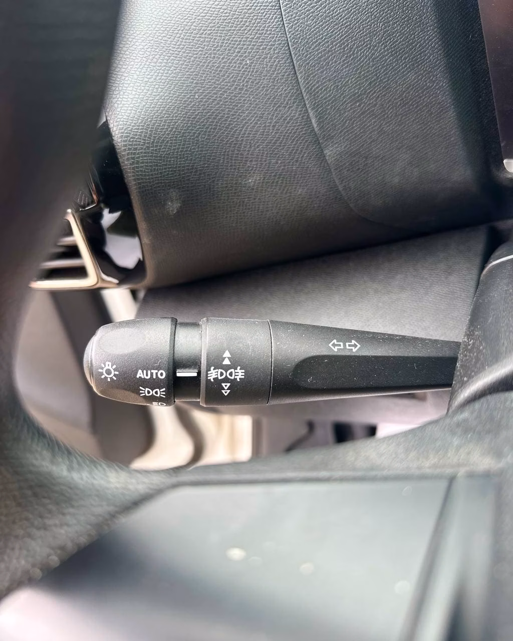 Citroen C4 фото 13
