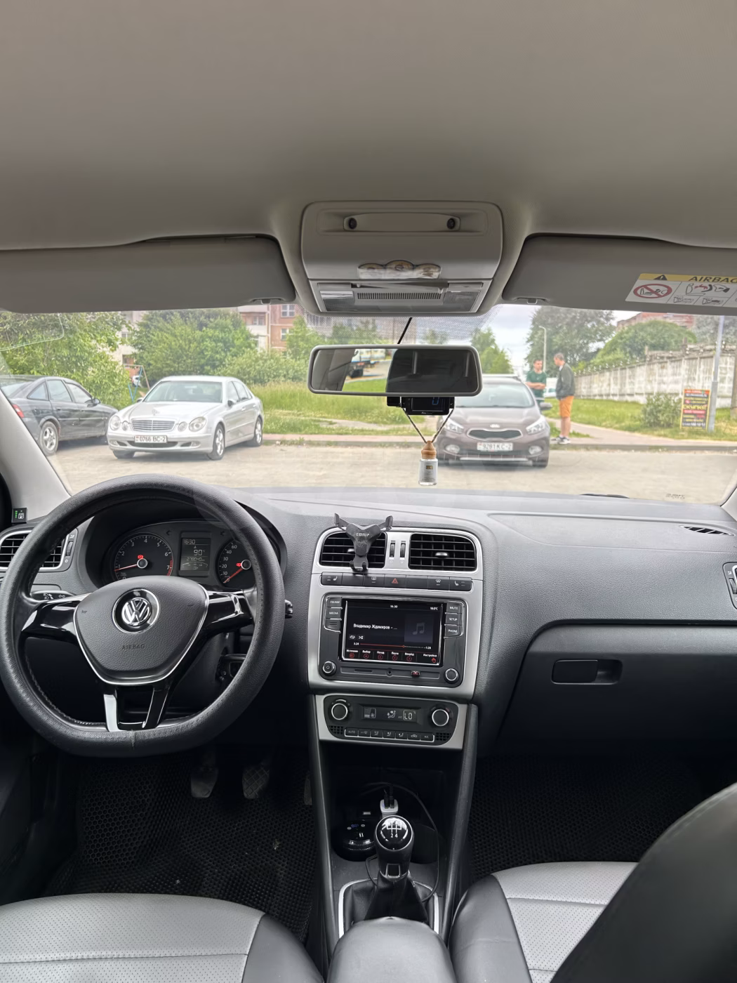 Volkswagen Polo Sedan фото 19