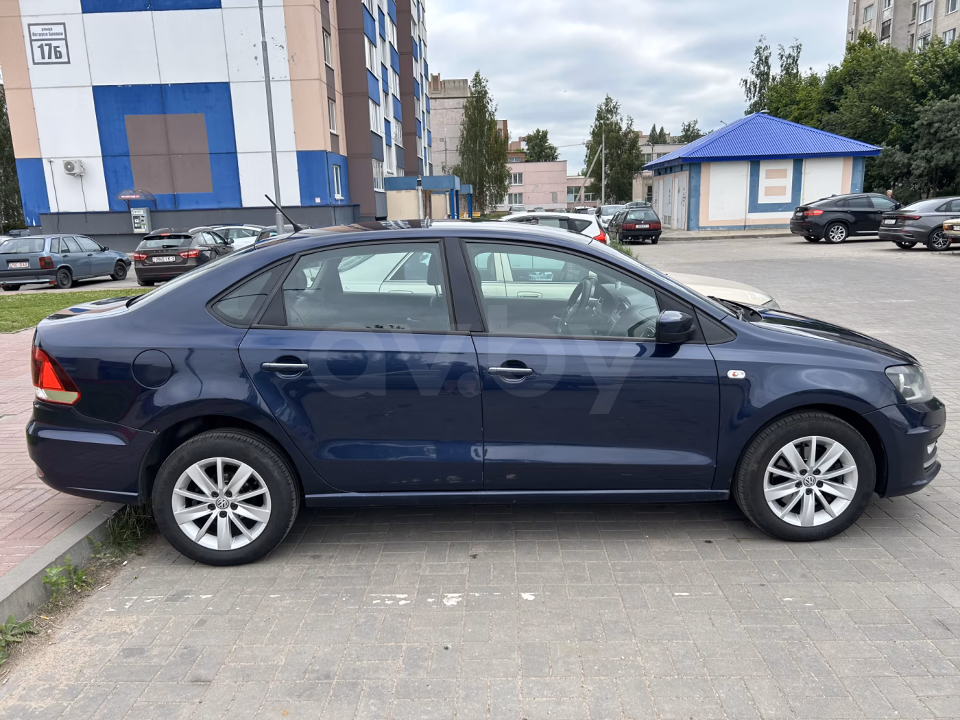 Volkswagen Polo Sedan фото 6
