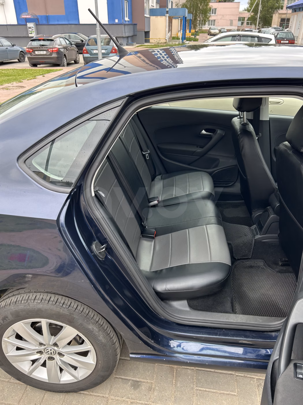Volkswagen Polo Sedan фото 21