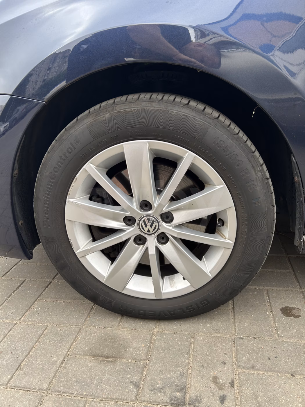Volkswagen Polo Sedan фото 11